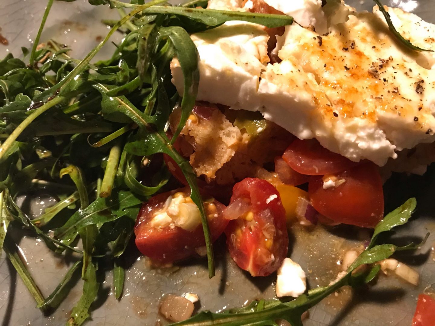Vorspeise Tomate Brot-Salat Schafskäse Rucola Rezept Rezeptidee Foodblog Sternstulle