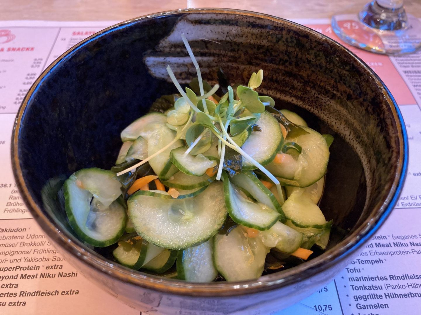 Erfahrung Bewertung Kritik Mosch Mosch Frankfurt Messe Wakame Gurken Salat Foodblog Sternestulle