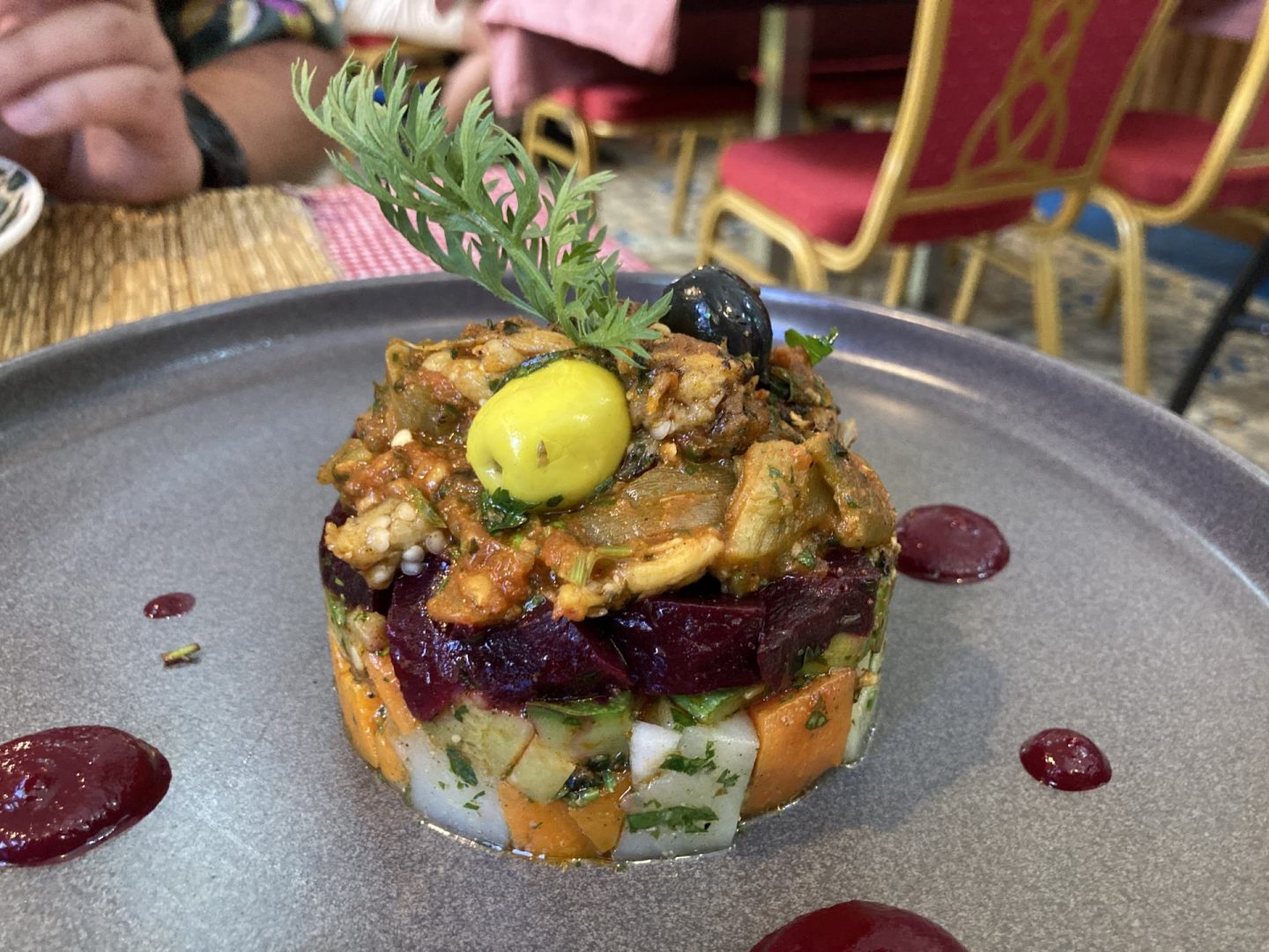 Erfahrung Bewertung Kritik Restaurant Rif Kebdani Tanger arabischer Salat Foodblog Sternestulle