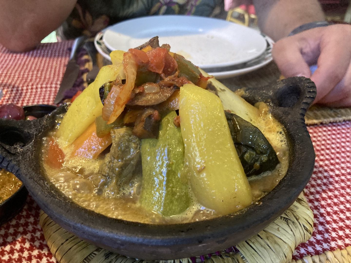 Erfahrung Bewertung Kritik Restaurant Rif Kebdani Tanger Tajine mit Lamm Foodblog Sternestulle