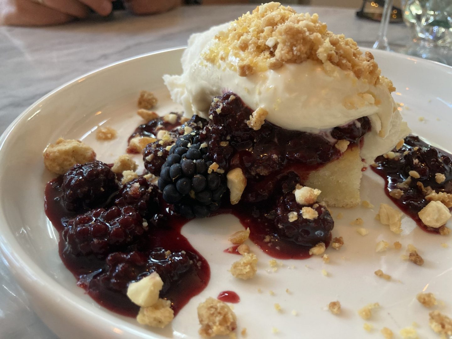 Erfahrung Bewertung Kritik Allez Bochum Zitrone Brombeere Mandel Foodblog Sternestulle