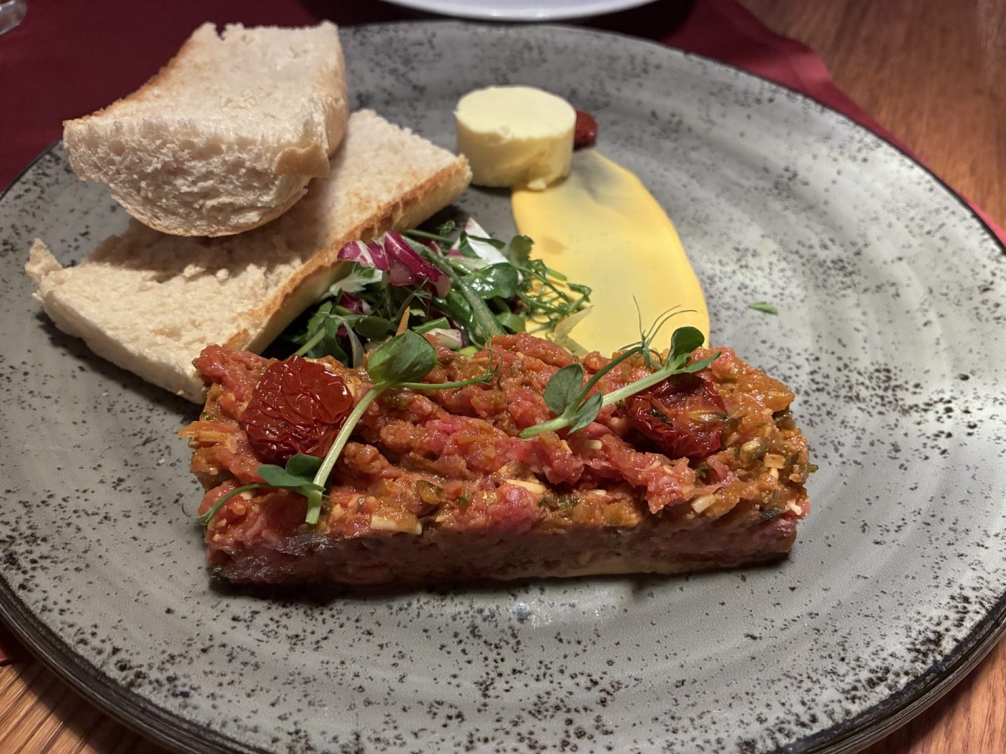 Erfahrung Bewertung Kritik Pizzeria Messner Alpbach Rindertartar Foodblog Sternestulle