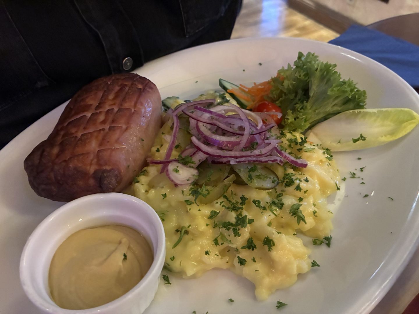 Erfahrung Bewertung Kritik Bayerischer Bahnhof Leipzig Leberkäse Kartoffelsalat Foodblog Sternestulle