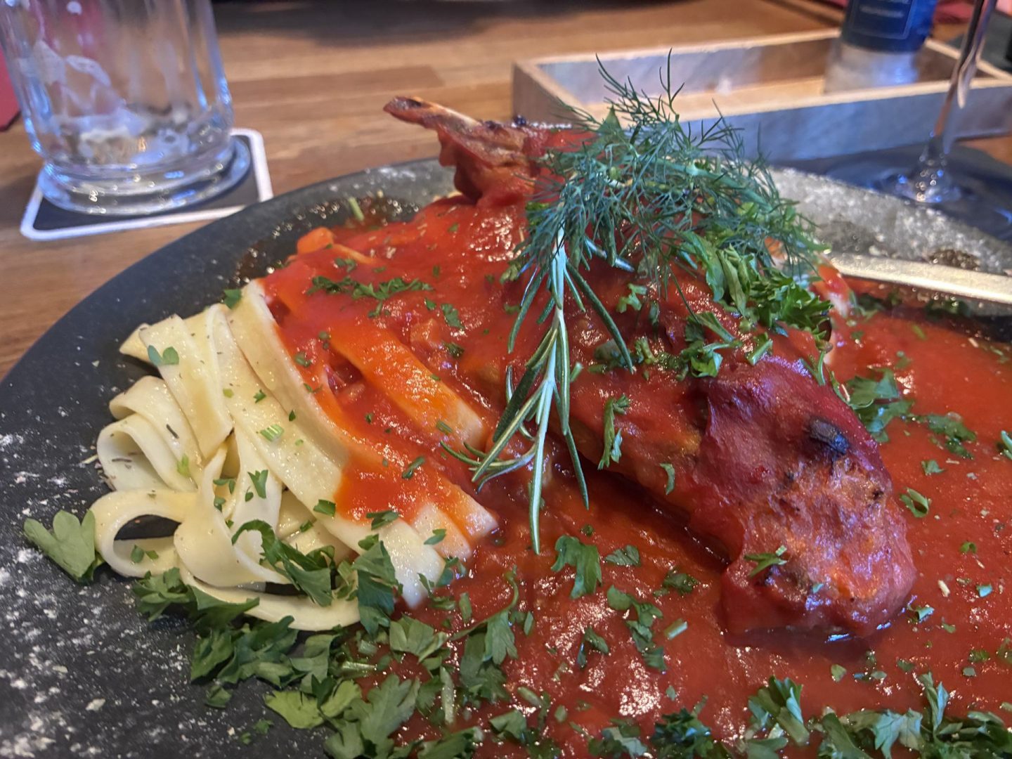 Erfahrung Bewertung Kritik Die Reblaus Hann. Münden Kaninchenkeule Tagliatelle Foodblog Sternestulle