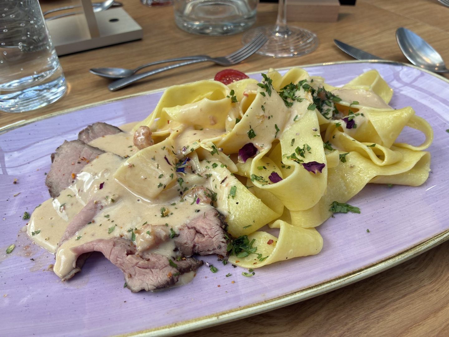 Erfahrung Bewertung Kritik Rebe und Flamme Waldgeschwister Herne Roastbeef Hummer Tagliatelle Foodblog Sternestulle