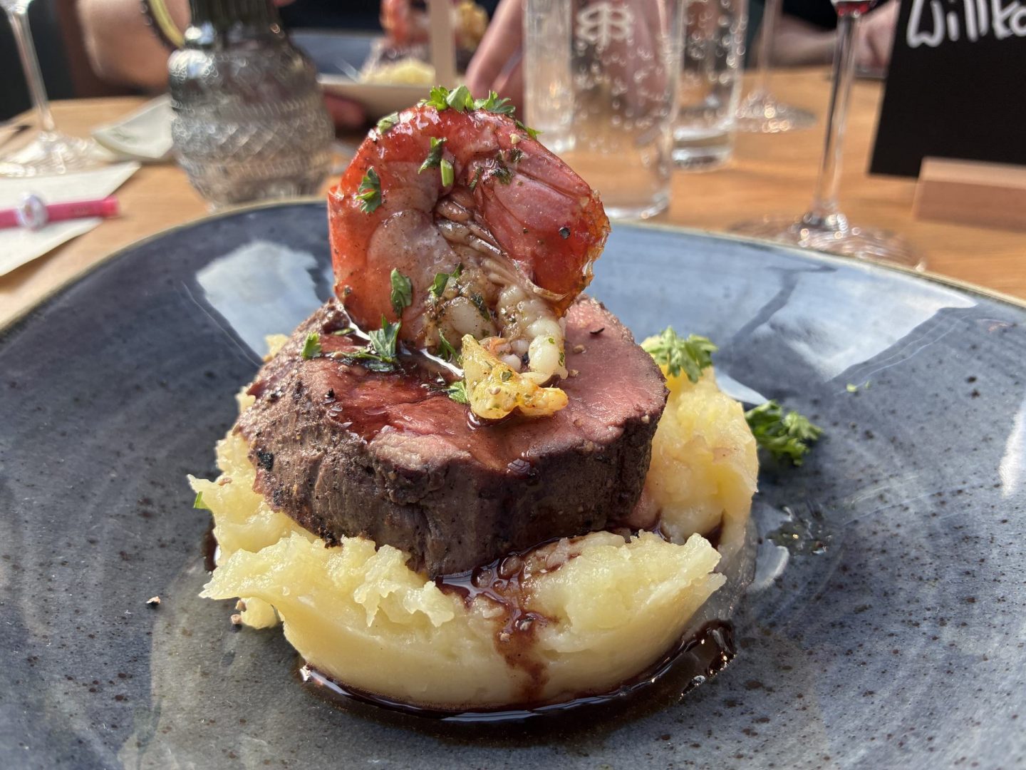 Erfahrung Bewertung Kritik Rebe und Flamme Waldgeschwister Herne Rinderfilet Garnele Foodblog Sternestulle